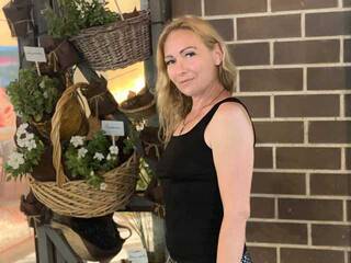 Ερωτική συνομιλία μέσω βίντεο -Amelia---