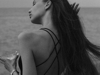 Ερωτική συνομιλία μέσω βίντεο -WitchBlades-