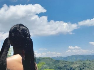 Ερωτική συνομιλία μέσω βίντεο -hot-dyrti-tatooed-