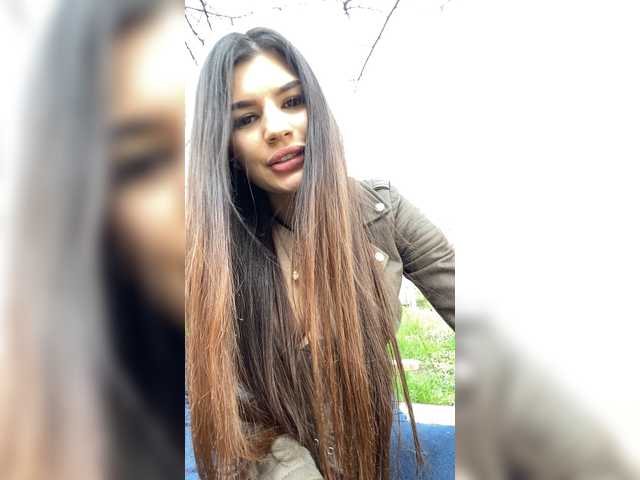 Εκπομπές οθόνης -MaybeBaby-