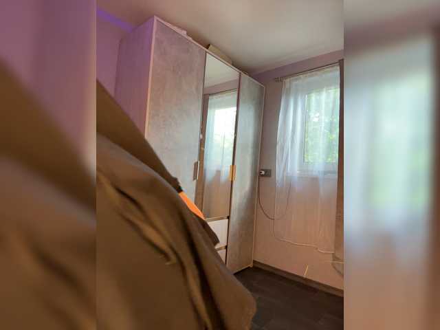 Εκπομπές οθόνης -MaybeBaby-