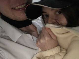 Ερωτική συνομιλία μέσω βίντεο ILOVEMINET5