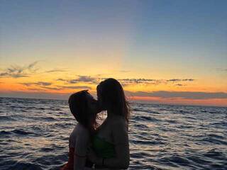 Ερωτική συνομιλία μέσω βίντεο -BaRaH0LkA-