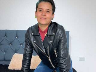 Ερωτική συνομιλία μέσω βίντεο -nicky