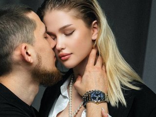Ερωτική συνομιλία μέσω βίντεο -The-sweet-couple-