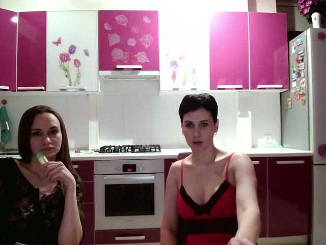 Εκπομπές οθόνης -TwiXXX-