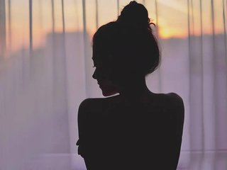 Ερωτική συνομιλία μέσω βίντεο 1_Di_1