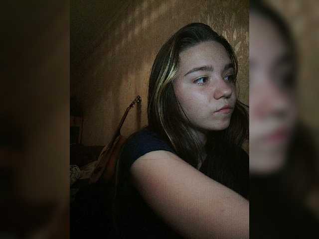 Εκπομπές οθόνης 18Kissa18