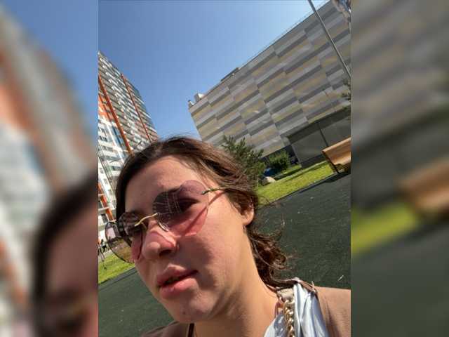 Εκπομπές οθόνης 1YourDream11