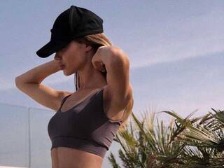 Ερωτική συνομιλία μέσω βίντεο aa-na