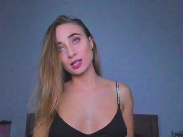 Φωτογραφίες abbelacasy Welcome to my hot room! I can t wait to have fu n with you guys!#lovense#cum#anal#teen#beautifuleyes