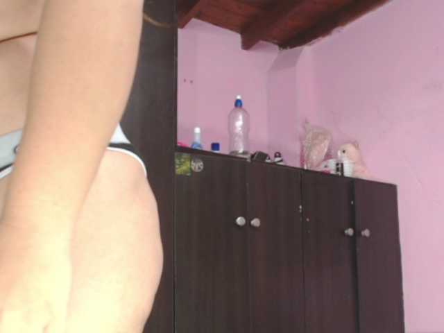 Εκπομπές οθόνης acutegirlxx