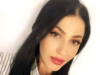 Ερωτική συνομιλία μέσω βίντεο Adda-Maris