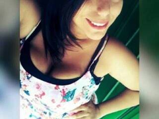 Ερωτική συνομιλία μέσω βίντεο AdelaRose