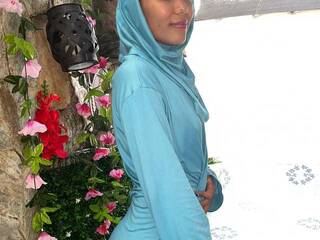 Ερωτική συνομιλία μέσω βίντεο AdilaFaez