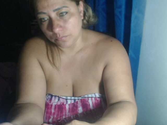 Εκπομπές οθόνης adrianamilf44