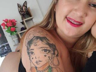 Ερωτική συνομιλία μέσω βίντεο Agata-queen-1