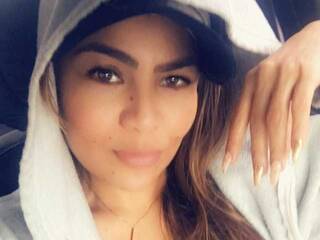 Ερωτική συνομιλία μέσω βίντεο AgathaRc