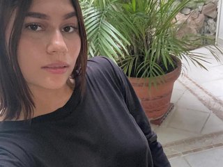 Ερωτική συνομιλία μέσω βίντεο AidaBitar