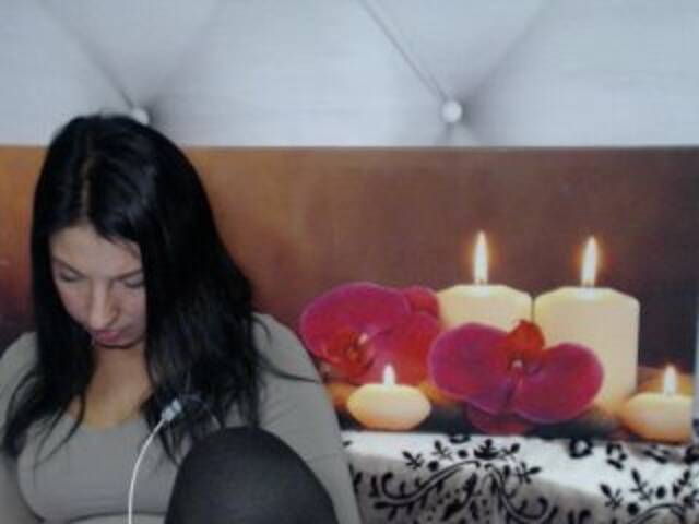 Εκπομπές οθόνης Aisha255