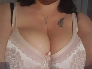 Ερωτική συνομιλία μέσω βίντεο BigTiti