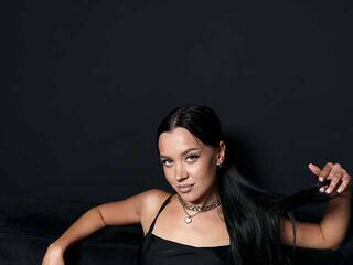 Ερωτική συνομιλία μέσω βίντεο AlanaMell