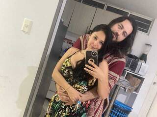 Ερωτική συνομιλία μέσω βίντεο AlanAndrea