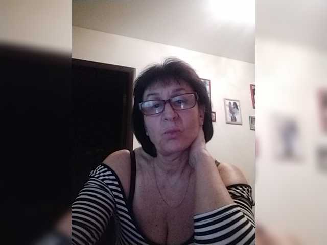 Εκπομπές οθόνης AlbinaXPretty