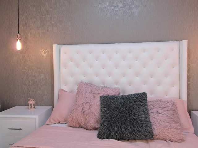 Εκπομπές οθόνης AlegnaTaylor