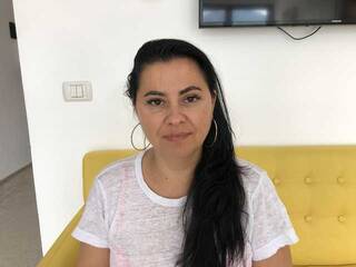 Ερωτική συνομιλία μέσω βίντεο Alexa-Deville