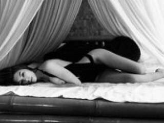 Ερωτική συνομιλία μέσω βίντεο alexalarch