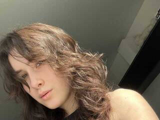 Ερωτική συνομιλία μέσω βίντεο alexastay