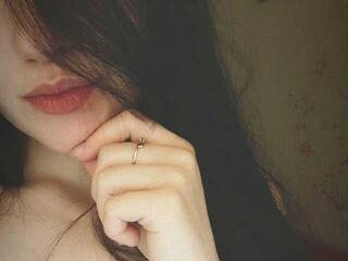 Ερωτική συνομιλία μέσω βίντεο AlexiaErnst