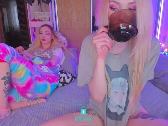 Εκπομπές οθόνης HornyBunnys