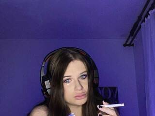 Ερωτική συνομιλία μέσω βίντεο Alice-darkness