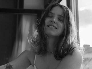 Ερωτική συνομιλία μέσω βίντεο AliceKittie