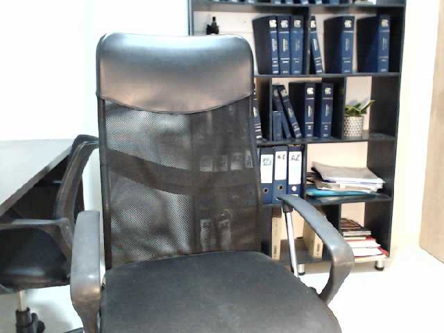 Φωτογραφίες alicelu ...in my office... make me wet #squirt #cum #latina #natural #brunette #18 #feet #nolimits #lovense