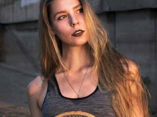 Ερωτική συνομιλία μέσω βίντεο AliceSmile