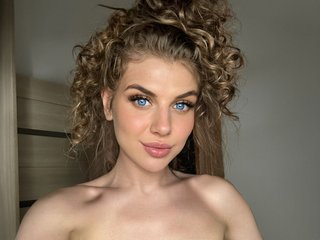 Ερωτική συνομιλία μέσω βίντεο JustAlice