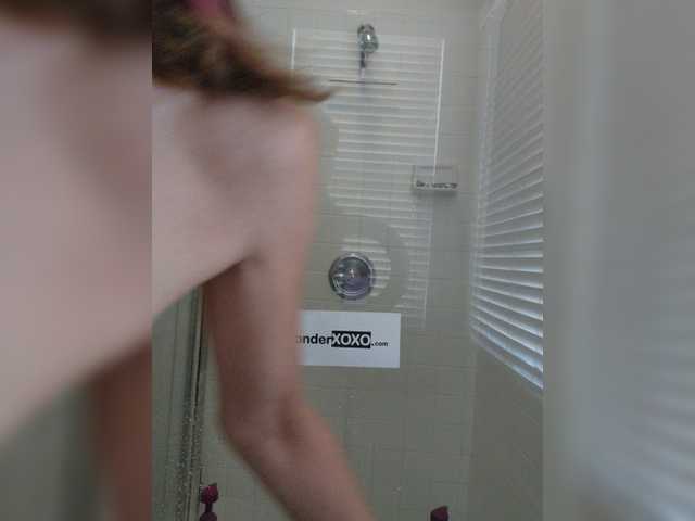 Φωτογραφίες AliceWonder Welcum to my Wonderland! All tips welcum! Help me stay in the top 100 contest this week! Tips appreciated if you're enjoying shower time fun!Find me xalicewonderxoxo at most cyber spaces!