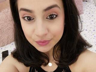 Ερωτική συνομιλία μέσω βίντεο AliciaAllan