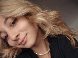 Ερωτική συνομιλία μέσω βίντεο BlondeAlien