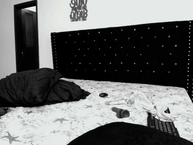 Εκπομπές οθόνης AliiceJackson