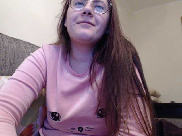 Εκπομπές οθόνης AlinaBertie3