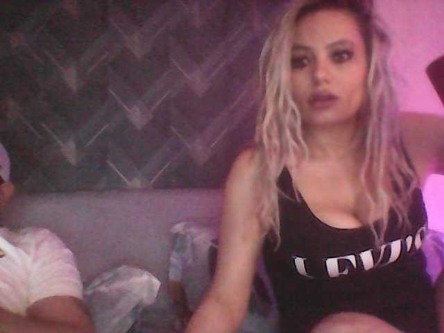 Εκπομπές οθόνης AlinusaandArkadi