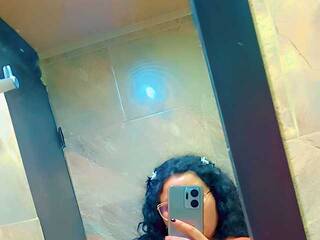 Ερωτική συνομιλία μέσω βίντεο alis281