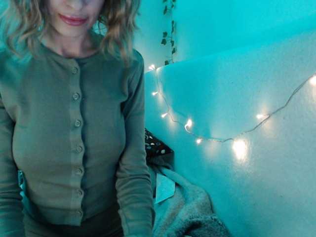 Φωτογραφίες Alisa-Nora hi im Alisa * favorite vib 25 50 88 181* when i feeel good -you will see me naked and squirt* want me 69*show face 77* snap 888*