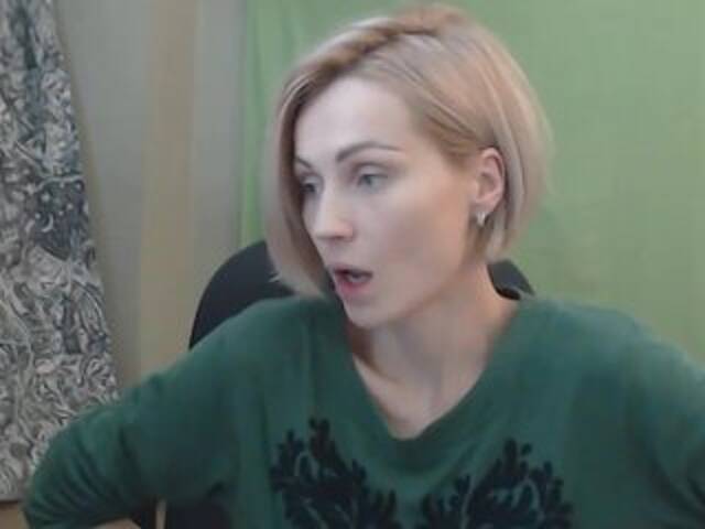 Εκπομπές οθόνης AlishaTop