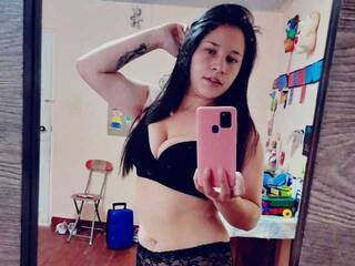 Ερωτική συνομιλία μέσω βίντεο AlisonRoxx