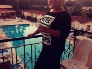 Ερωτική συνομιλία μέσω βίντεο allyca